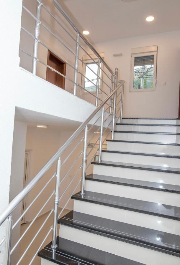 Apartmani Nela Sutomore Extérieur photo