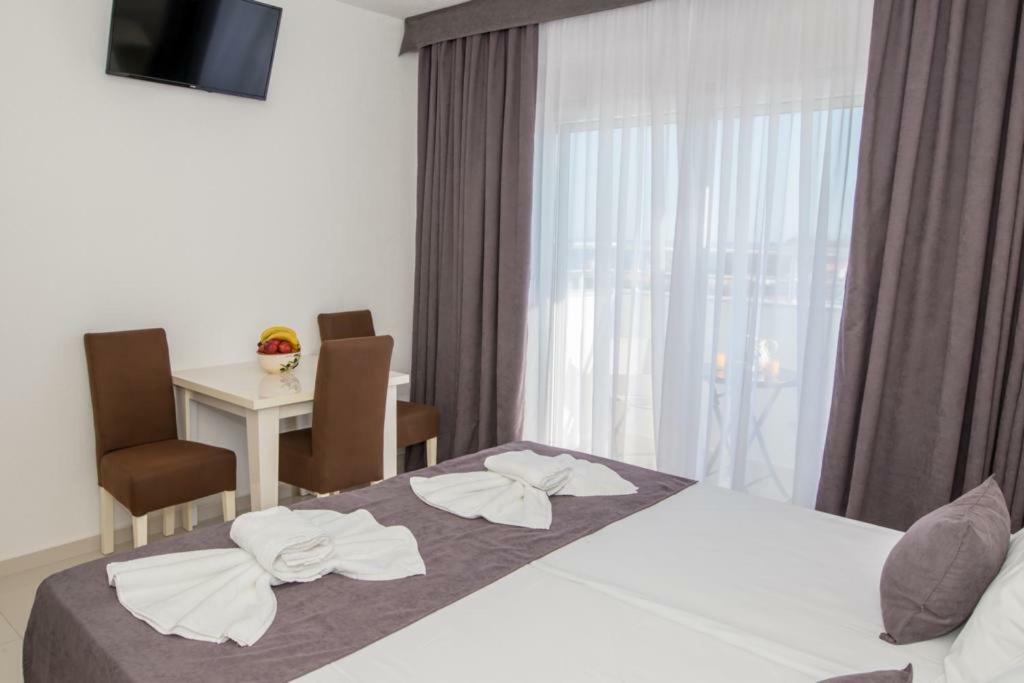 Apartmani Nela Sutomore Extérieur photo